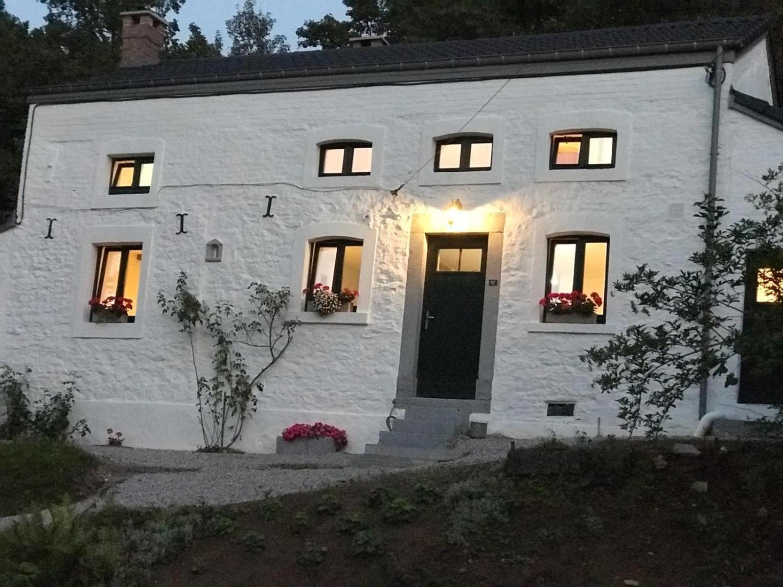 La Petite Maison Blanche Wanze Exterior photo